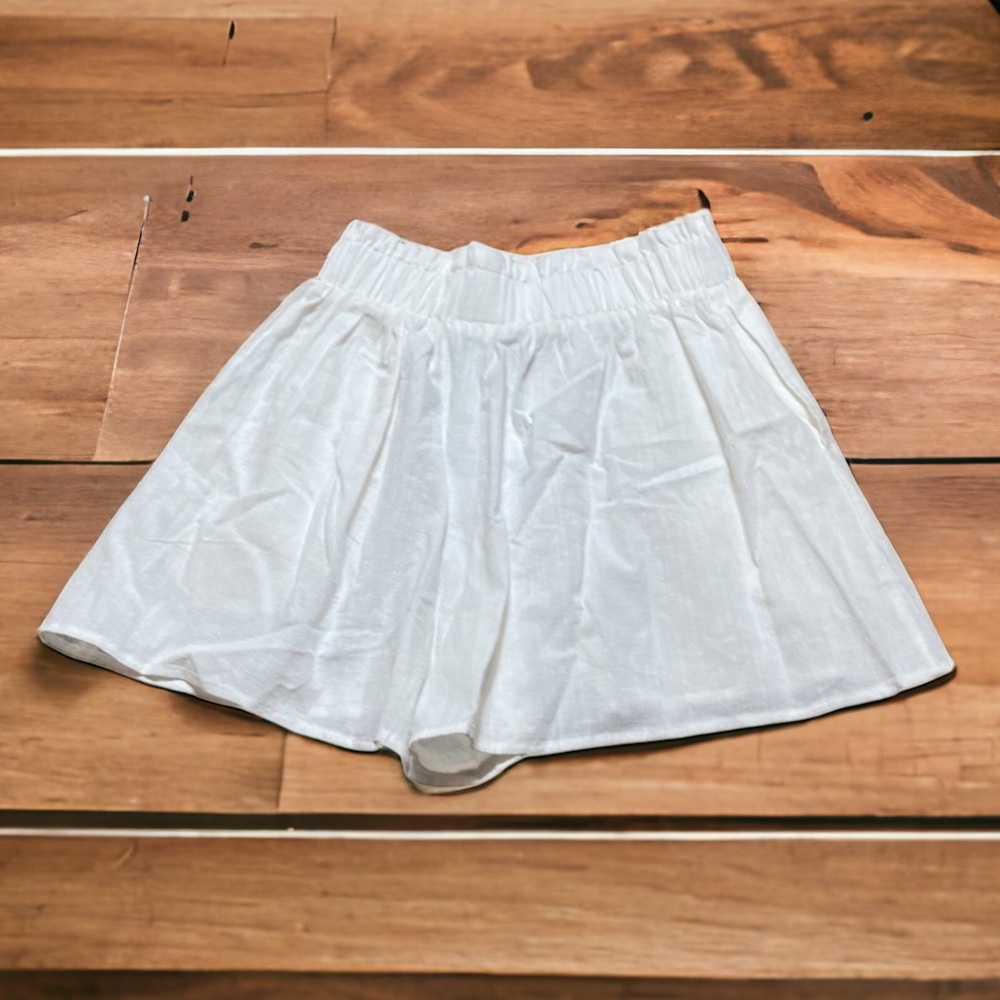 NWT Showpo. White High Waisted Elastic Waist Shorts 4 - Picture 2 of 7